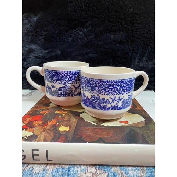 Set of 2 - Vintage USA Pottery Blue Willow Stacking Tea Cups Coffee Mugs Pair - Picture 1 of 7
